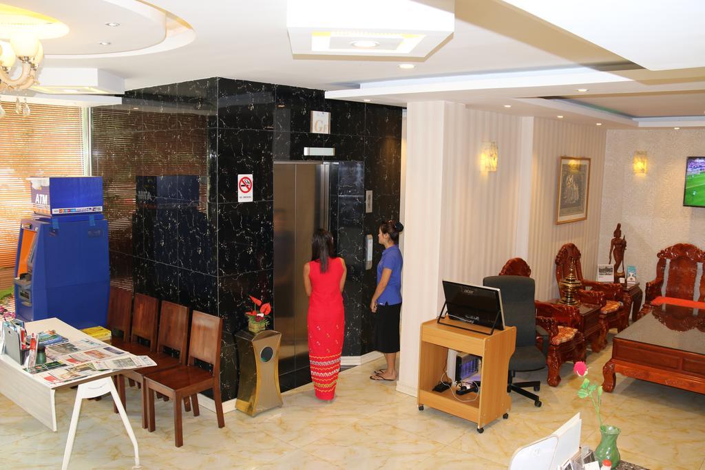 8Day Hotel Rangoon Buitenkant foto