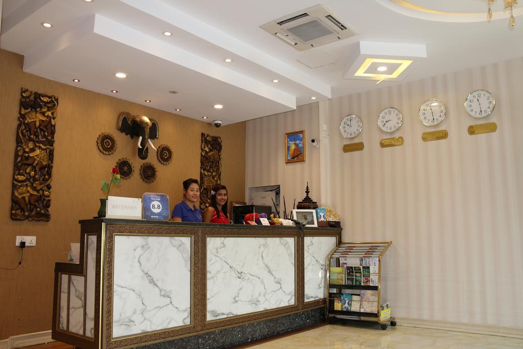 8Day Hotel Rangoon Buitenkant foto
