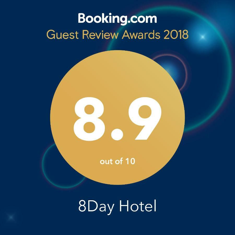 8Day Hotel Rangoon Buitenkant foto